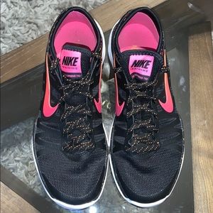 Nike training women’s running shoes